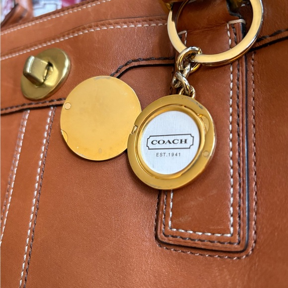 Y2K Coach Hamptons Turnlock Satchel | 11047 | RARE Coach Keychain |Like New - Picture 5 of 15